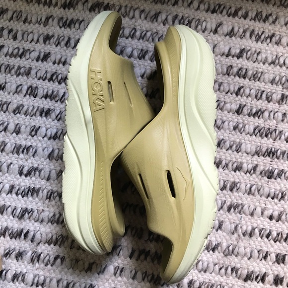 Hoka Ora Recovery Slide, slip-on sandal, size 7 ,green - Picture 3 of 6